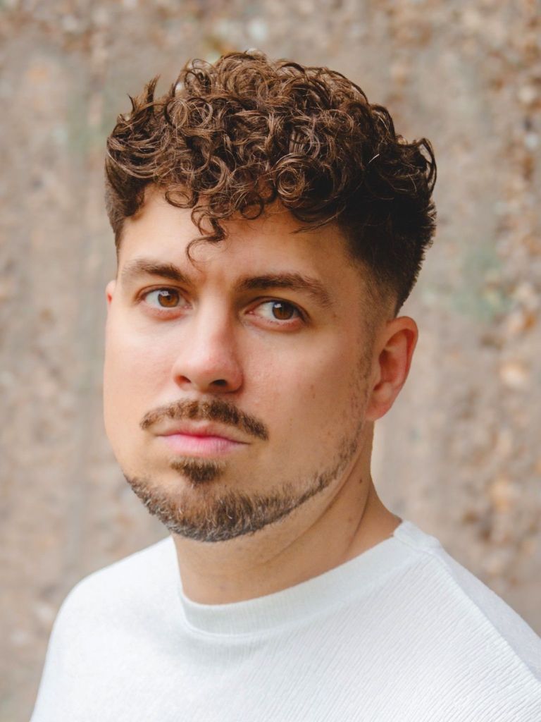 Portrait von Jonathan Schaefer